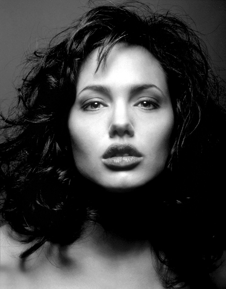 Angelina Jolie, GIA