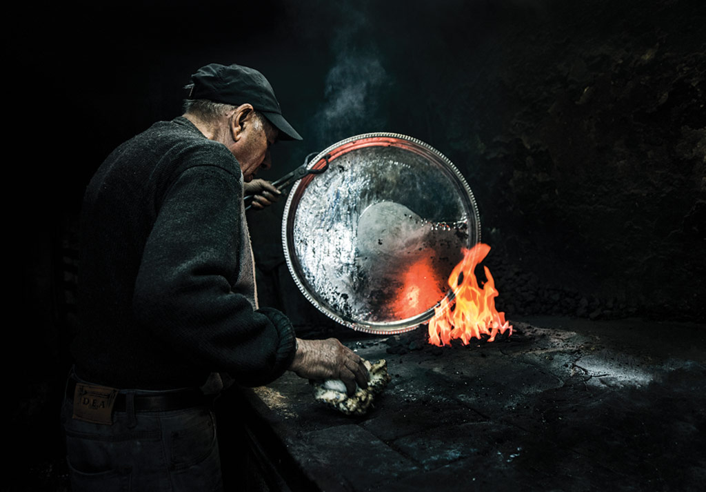 Bakıra can katan güçlü eller 