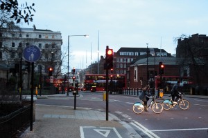 Londra, Özgür Çakır