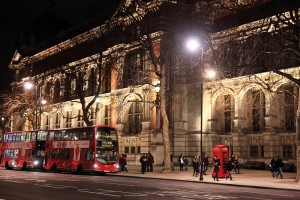 Londra, Özgür Çakır