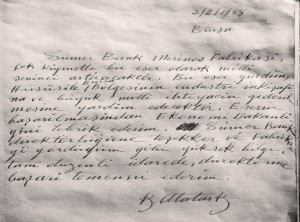 Atatürk'ün Merinos'un açılışında onur defterine yazdığı satırlar (Merinos Tekstil ve Sanayi Müzesi)