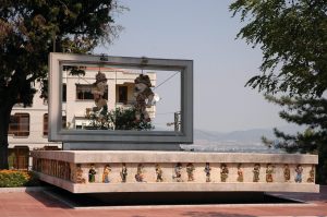 Karagöz Anıtı