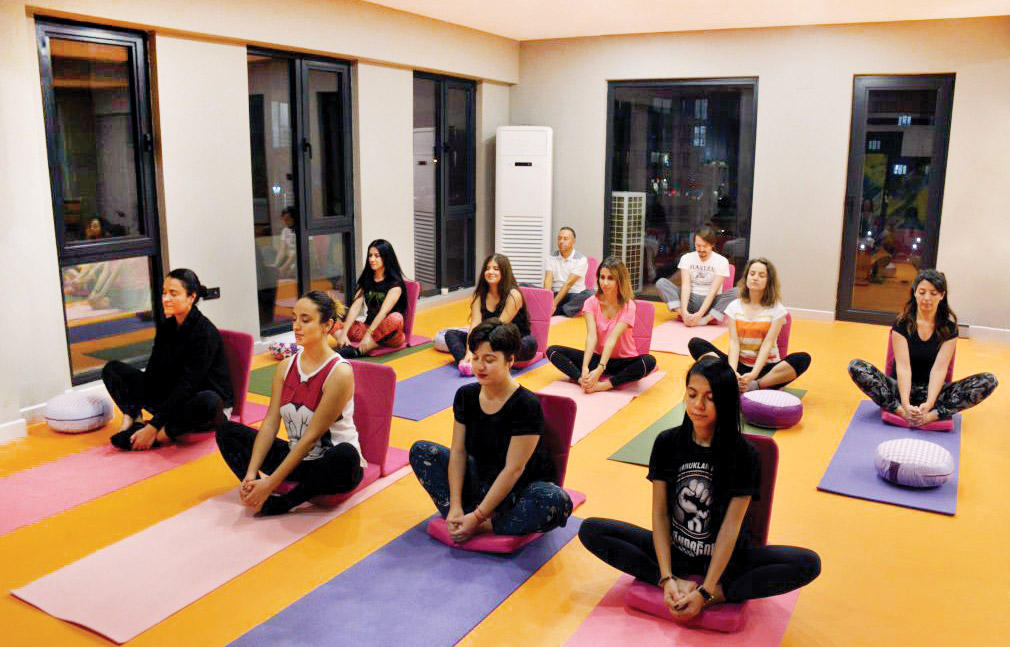 Burcu Karslıoğlu - Yoga